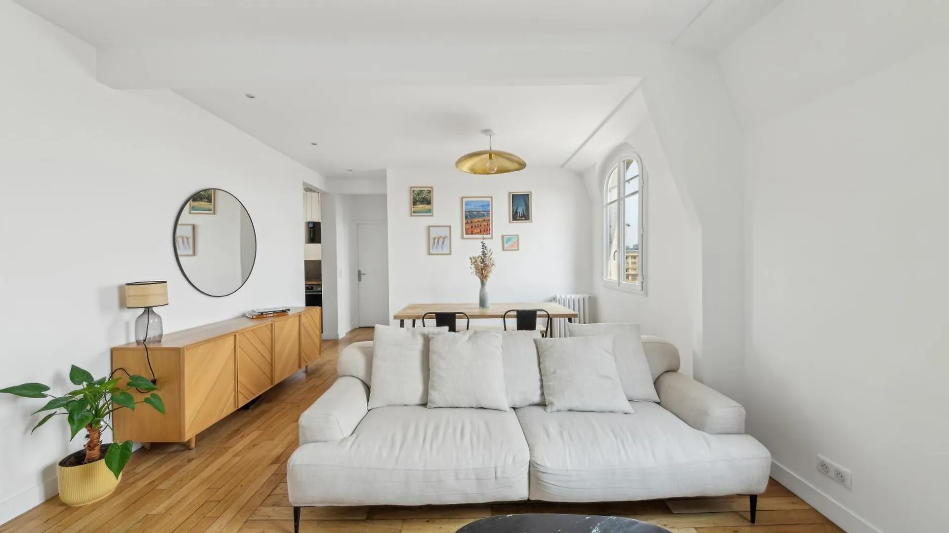 173 Rue Lafayette Paris Centre Apartment France
